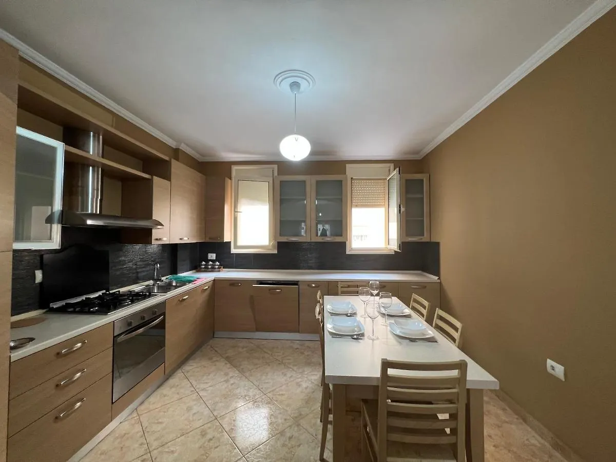 Cc Apartment 2 Wlora
